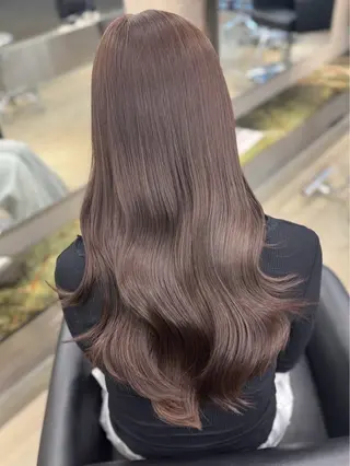 ロング カラー PELE所属・盛れる💖ミルクティ ー💍🎀yuiのヘアスタイル