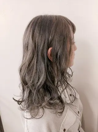 ミディアム カラー デザインカラー髪質 改善Lilithのその他イメージ