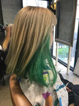 ミディアム カラー パーマ ヘアアレンジ メンズ キッズ ネイル マツエク・マツパ サロンドミルク 原宿のヘアスタイル