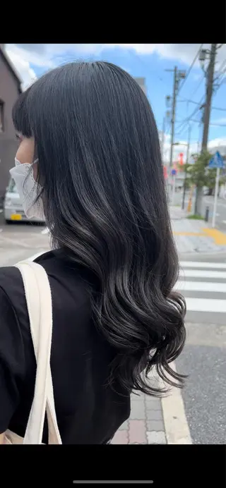ロング ハイトーン/ ダブルカラー/透明感のヘアスタイル