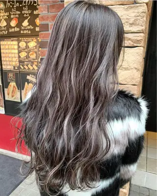 ロング カラー パーマ ヘアアレンジ メンズ キッズ ネイル マツエク・マツパ 酸性ストレート 髪質改善大槻勇樹のヘアスタイル