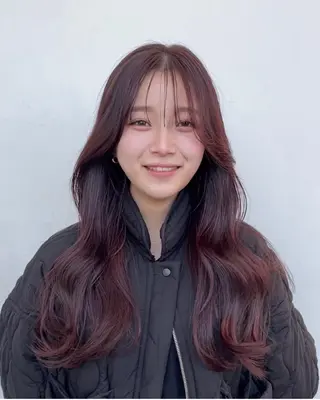 セミロング カラー レイヤー/ブリーチ ♥️【木坂 桃歌】のヘアスタイル