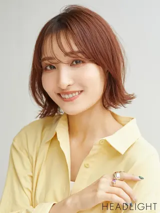 ミディアム 谷川 響のヘアスタイル