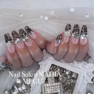 ネイル MADIA藤沢所属・MADIA MEGUのネイルデザイン