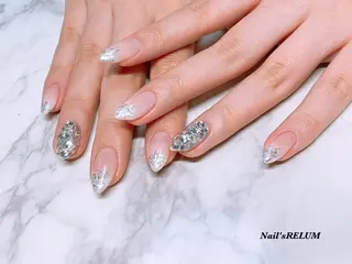 ネイル THECOLORS所属・近貞 莉奈のネイルデザイン