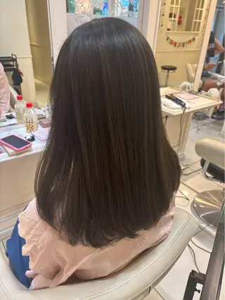 セミロング カラー 髪質改善🥂✨ Mioのヘアスタイル