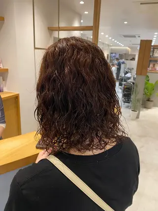 ミディアム CYAN.矢場町店所属・三代 ゆりあのヘアスタイル