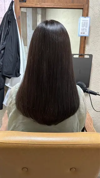 ロング カラー 磧本 祐里恵のヘアスタイル