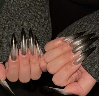 ネイル 鈴木 里奈のネイルデザイン