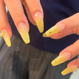 ネイル 栗田 ゆう子のネイルデザイン