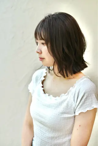 ミディアム カラー 青とそら いしざかのヘアスタイル