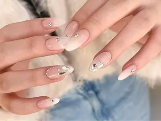 ネイル MIA LANDHAKATAのネイルデザイン