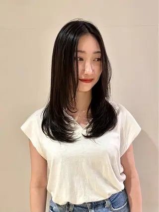 ミディアム 太田 渚遊のヘアスタイル