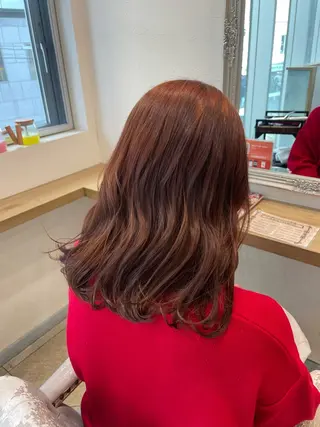 セミロング カラー 立川・くびれミディ 旬なデザインカラーのヘアスタイル