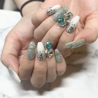 ネイル she nail studio所属・パラジェル/スカルプ salonOerbaのネイルデザイン