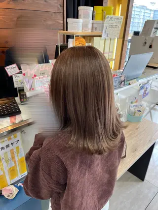 カラー インナー×縮毛矯正 ピンクカラー澤井里菜のヘアスタイル