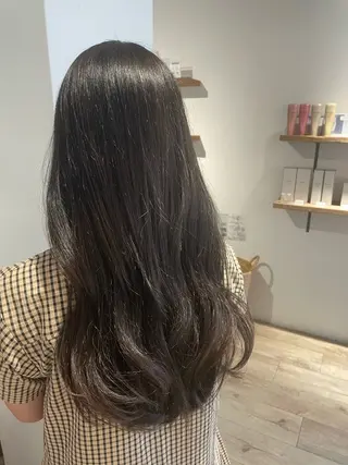 カラー ふくだももこ🍑 すっきりショートのヘアスタイル