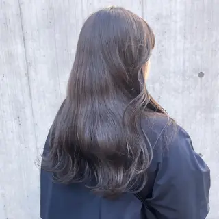 セミロング カラー カジュアルを女っぽく 𝗮𝘆𝗮𝗰𝗼のヘアスタイル