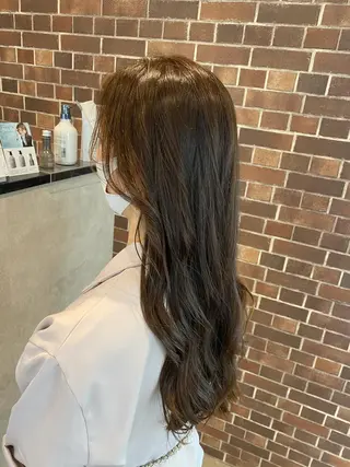 ロング カラー KAITOH ATSUSHIのヘアスタイル
