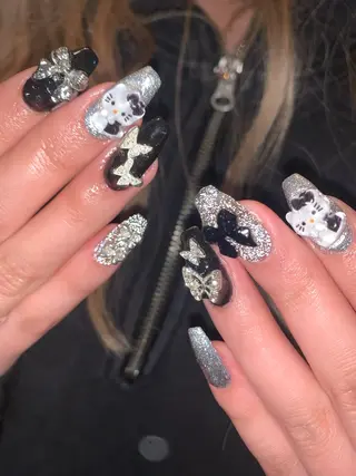 ネイル NES NAIL所属・さゆり￤推しキャラ ￤ロングネイル🩷のネイルデザイン