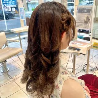 ロング ヘアアレンジ ブリーチ/ヘアセット 【𝙍𝙞𝙣𝙤】のヘアスタイル