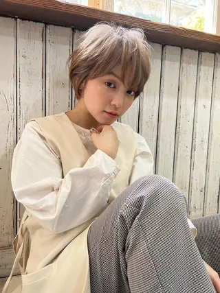 ショート attrait平塚所属・カラーソムリエ🎨 seina🪐のヘアスタイル