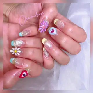 ネイル 《カメレオン》 西田美輝のヘアスタイル