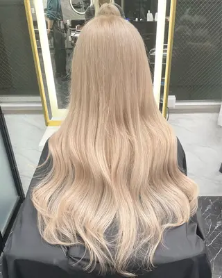ロング カラー Ria OSAKA　梅田所属・マリカ🦋韓国 ハイトーン/エクステのヘアスタイル