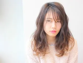 セミロング 河野 薫のヘアスタイル
