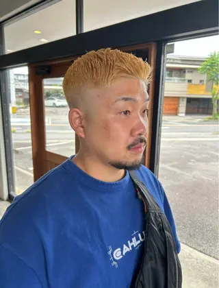 カラー メンズ ⚡️メンズカラー特化 /ブリーチ/興大のヘアスタイル