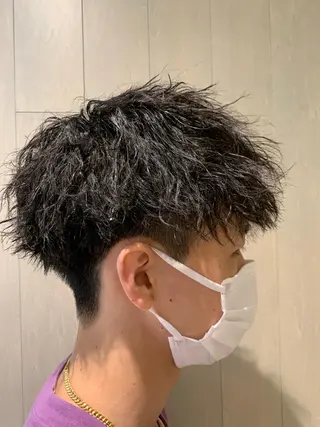 ショート パーマ メンズ 糟谷 慈英のヘアスタイル