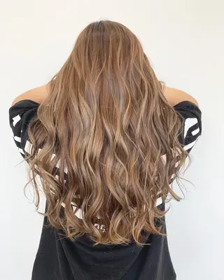 カラー LINOET NAGOYA所属・中川 来紀のヘアスタイル