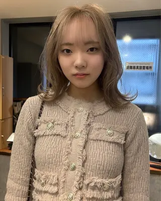 セミロング 最新ケアカラー 髪質改善YUTOのヘアスタイル