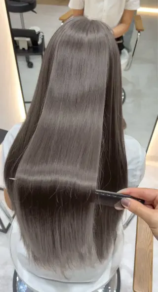 ロング 🩶レイヤー/艶髪/ 顔周り/韓国風/輝士のヘアスタイル