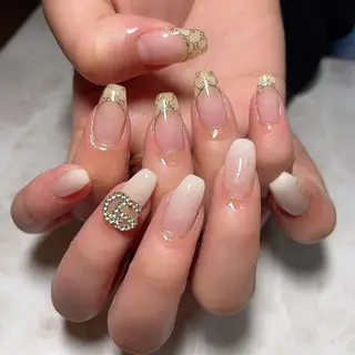 ミディアム 知花 梨花のネイルデザイン