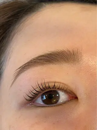 アイブロウ eye・nail salon fixlash 江坂店所属・アイリスト AYAのマツエク・マツパデザイン