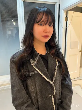 ロング カラー ヘアアレンジ 坂本 エマのヘアスタイル