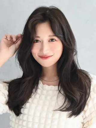 セミロング 髪質改善ストレート ✂︎三宅　大のヘアスタイル