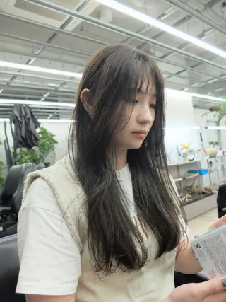 ロング カラー ダブルカラー/ ケアブリーチ/クニトのヘアスタイル