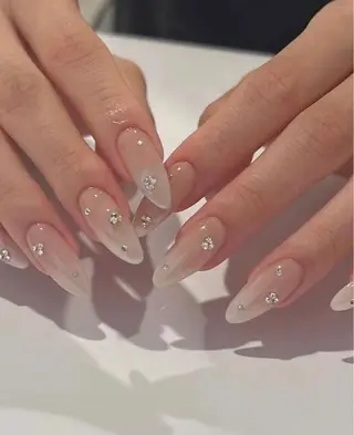 ネイル T. Leeのネイルデザイン