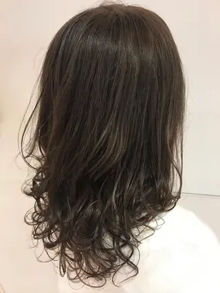 ショート カラー Le Clic所属・貝通丸 朱里のヘアスタイル