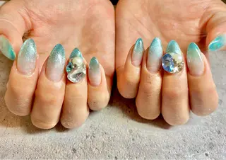 セミロング カラー ネイル beauty salon ma'am所属・chihiro 小路ネイルのネイルデザイン