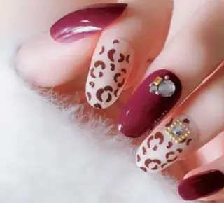 ネイル ゲン レイカのネイルデザイン