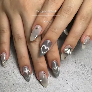 ネイル GRANDE OSU Anna 🧸💛のネイルデザイン