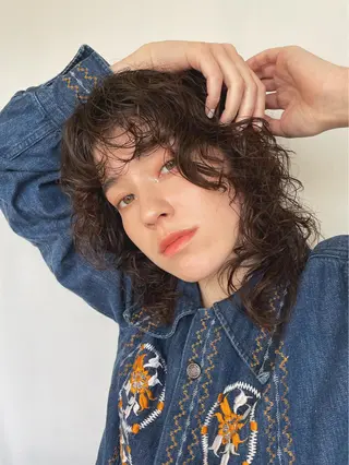 セミロング パーマ 高橋 愛美のヘアスタイル