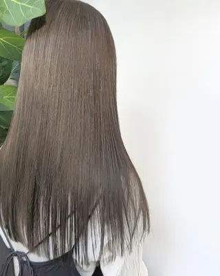 セミロング カラー ヘアアレンジ 南堀江 möwen ( メーヴェ )所属・mowen RUIのヘアスタイル