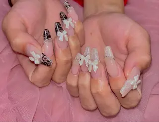 ネイル 𝐁𝐞𝐥𝐥 𝐦𝐞のネイルデザイン