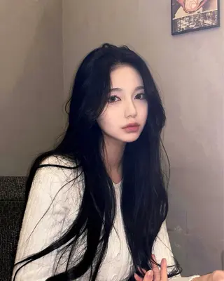 カラー 韓国風暗髪ヘア🤍 🫧MIREIのヘアスタイル