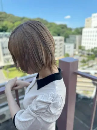 ショート カラー Viage （ビアージュ）のヘアスタイル