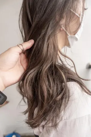ロング カラー ショート/レイヤー なら石井知希のヘアスタイル